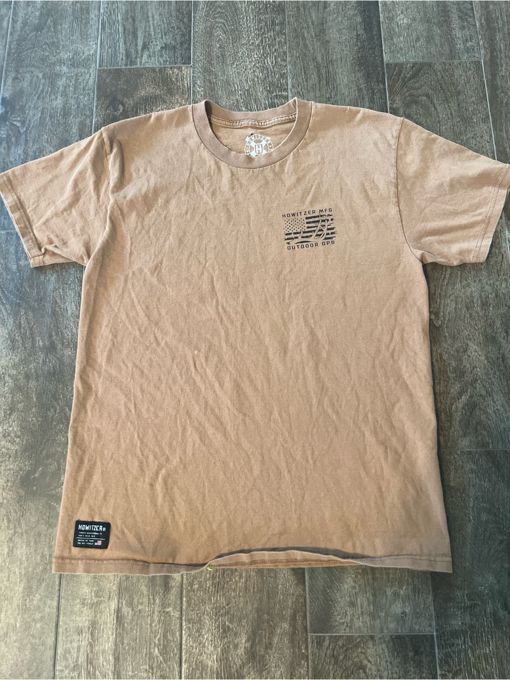 Men Howitzer tan&brown t-shirt with black deer skull with American flag pattern